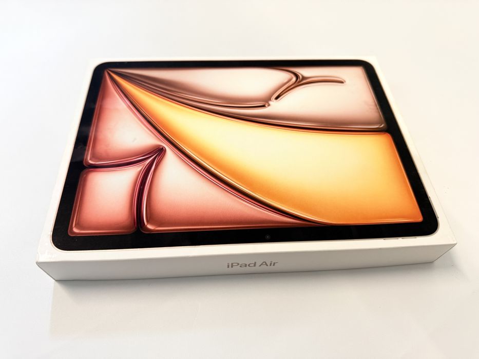 iPad Air 11 M4 512gb Starlight, sigilat in cutie