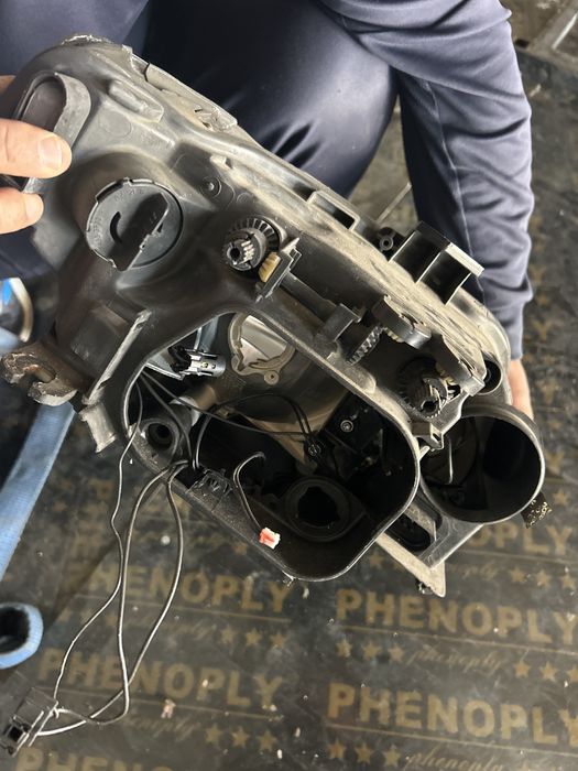 Ляв фар за seat Exeo