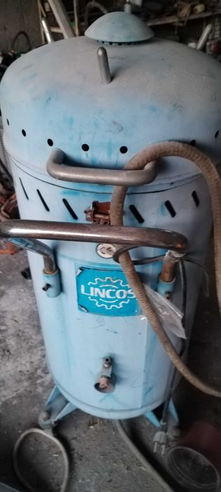Vând aparat de sablat cu aspirator