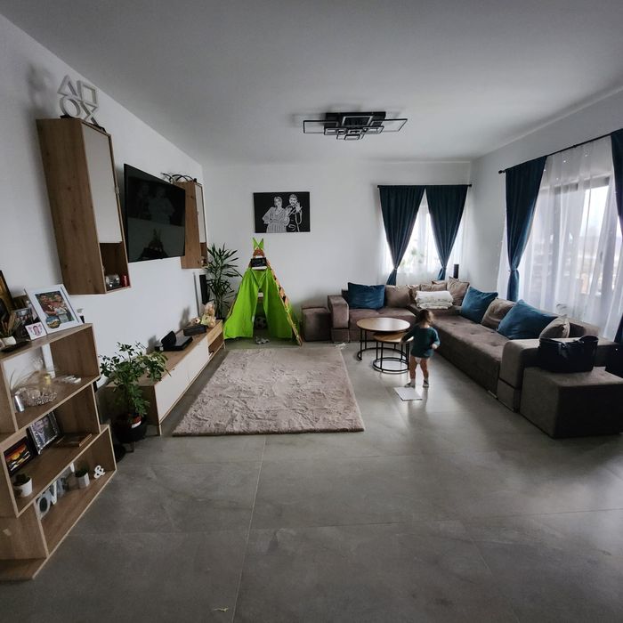 De vanzare casa la cheie