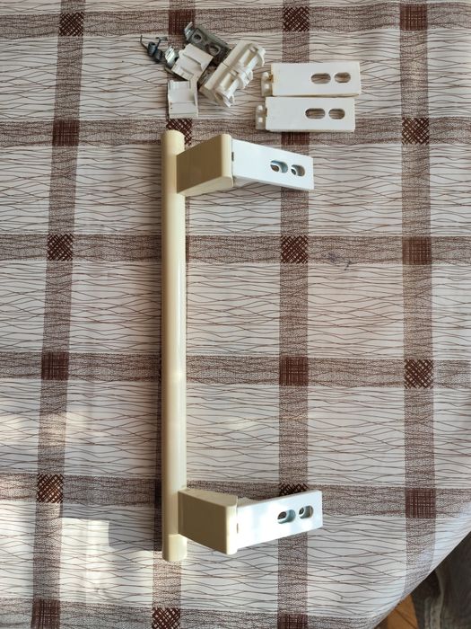 Дръжка за хладилник LIEBHERR