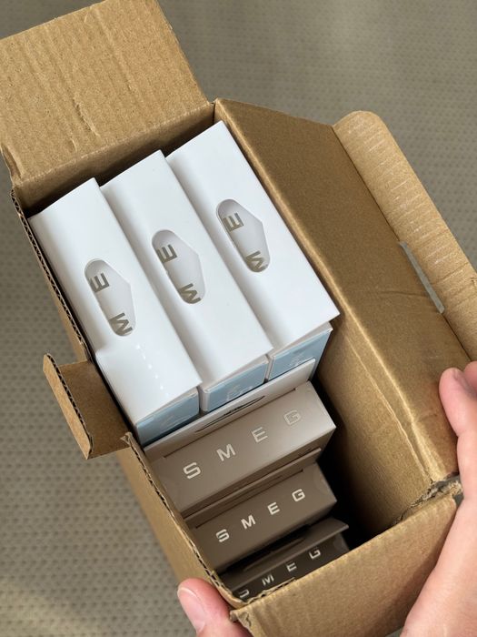 Ножи SMEG белый кейс
