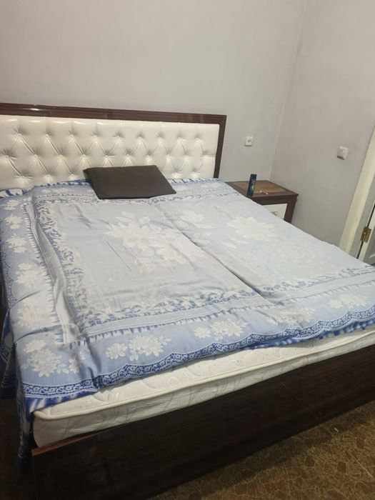 2 kishilik spalniy garnitur sotiladi