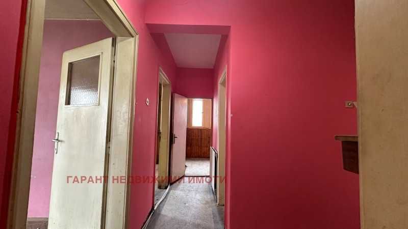 Продава се Тристаен апартамент в Габрово, Център - 86 кв.м за 997 €/кв.м - Снимка #1