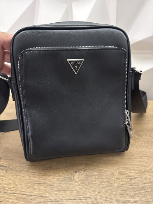 Мъжка чанта Guess