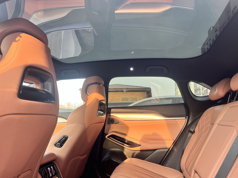 Электрический автомобиль BYD