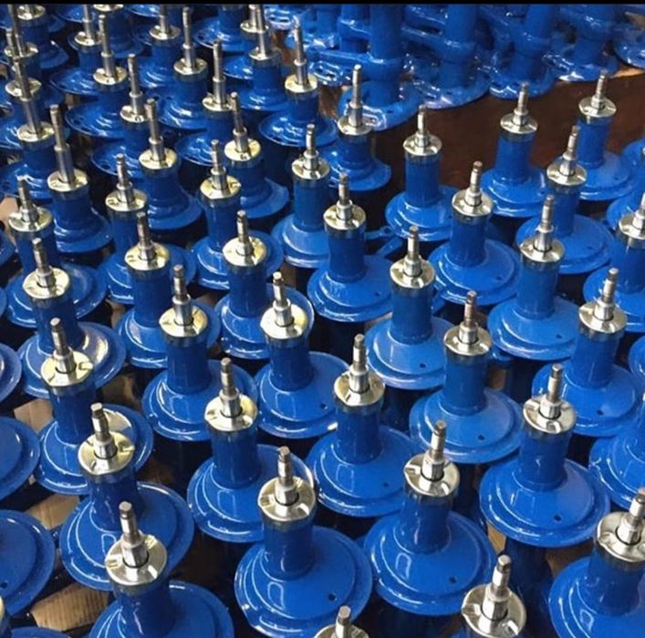 Стойки  СРОЧНО!!! На ВАЗ!!!