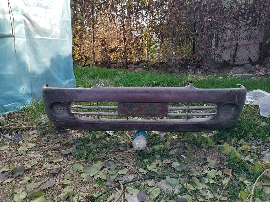 Продам бампер на нисан