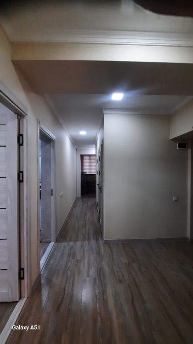 Срочно сдаётся под офис квартира на Ц-5  3/1/4