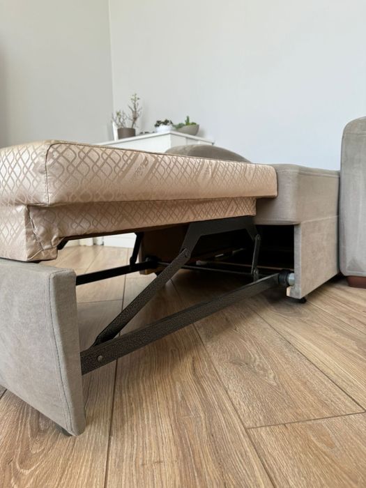 Продаю кресло мягкое