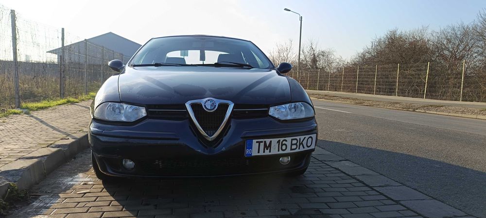 Vând alfa Romeo 156