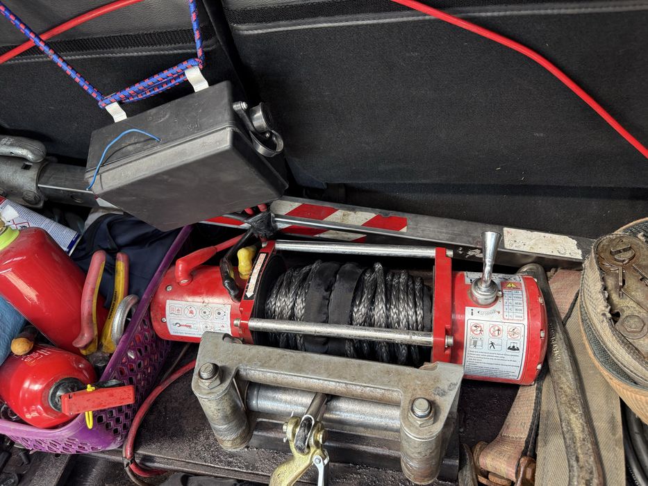 troliu auto winch auto 6700 kg cu telecomanda