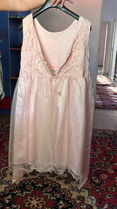 Продам платье  на девочек