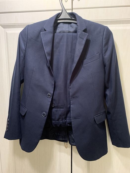 Продам костюмы  Семей