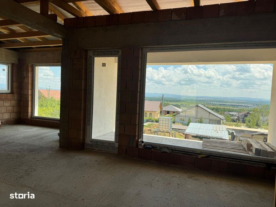 Casa cu priveliste deosebita – 232 mp + terasa 50 mp | Teren 5 ari |