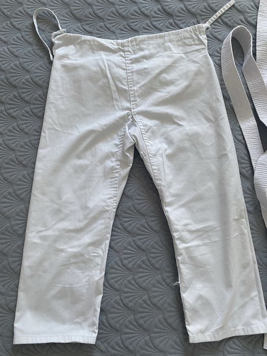 Продам кимоно для дзюдо 5000т