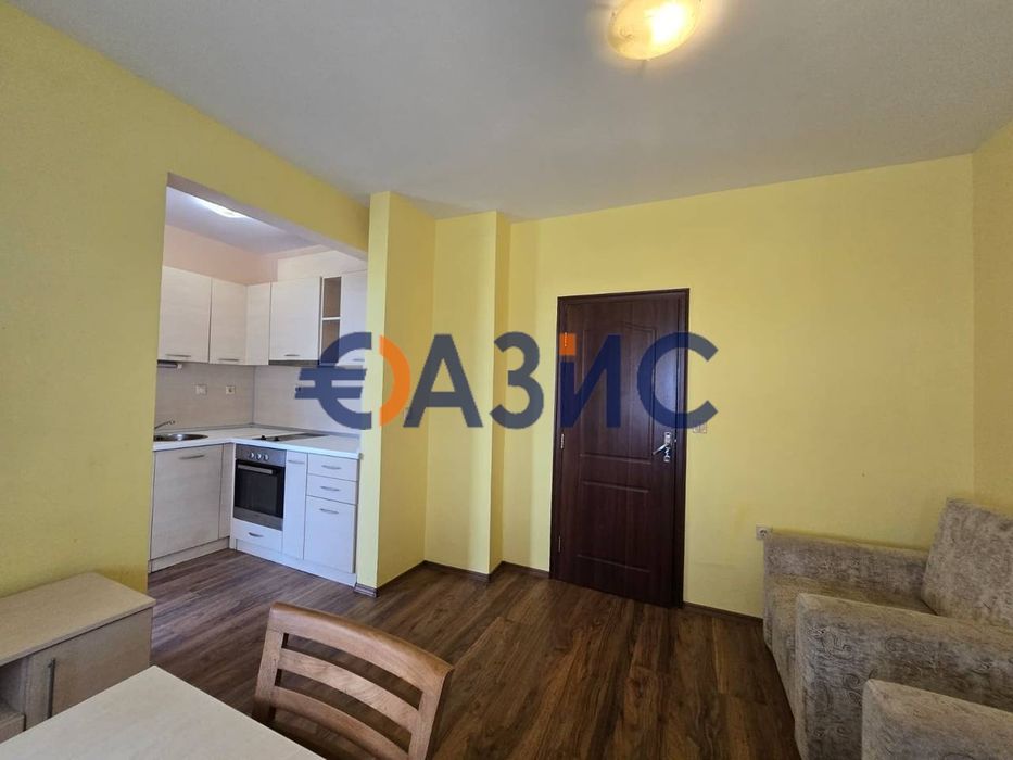 Продава се Двустаен апартамент в Созопол - 68 кв.м за 713 €/кв.м - Снимка #6