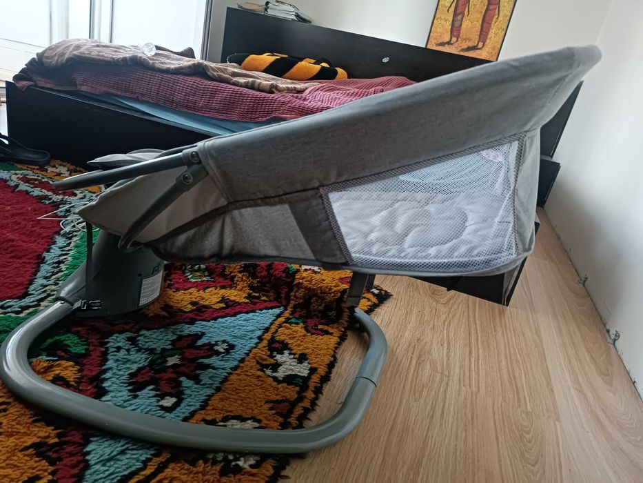 Продавам електрическа люлка Kikka Boo Winks Grey
