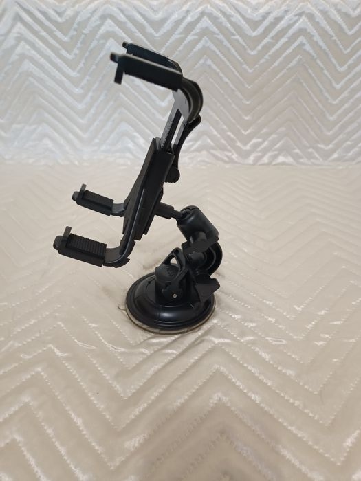 Нова вакуумна стойка за кола