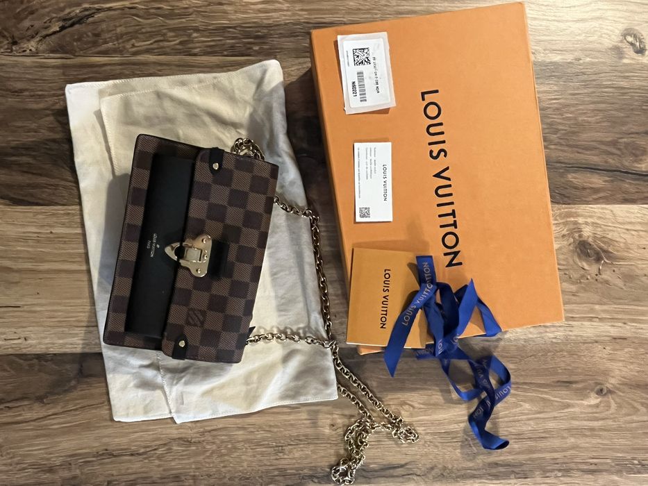 Vând geanta autentica Louis Vuitton Vavin