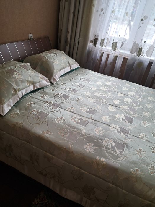 Продам покрывало,пледы,пуховые подушки, для тепла и уюта.