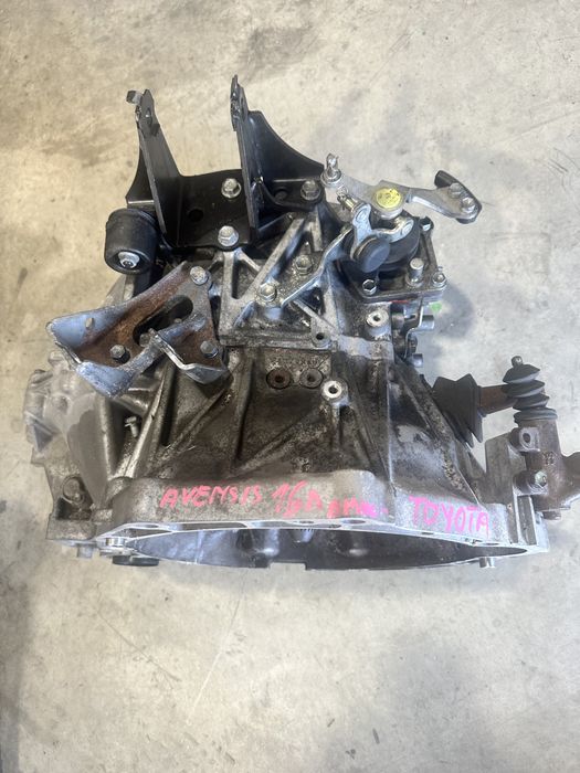 Cutie de viteze Toyota Avensis motor 1.6 D (bmw) volanta disc placa