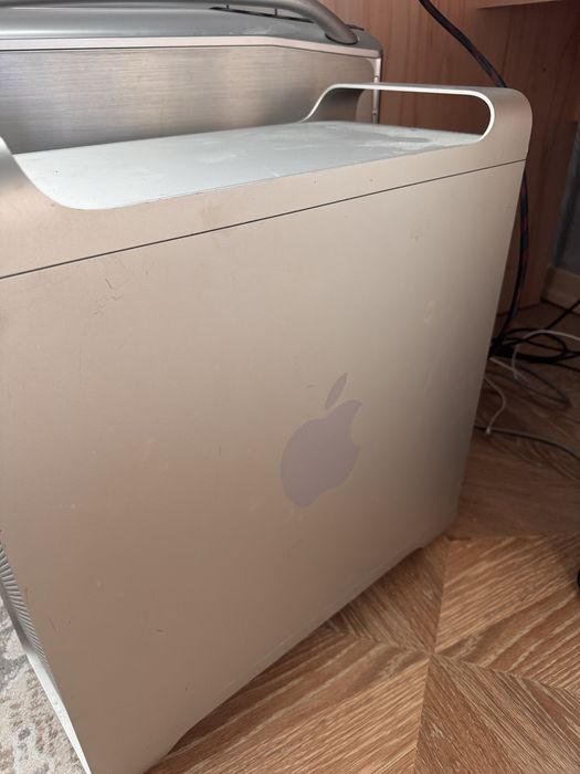 Продам Apple Mac Pro (алюминиевый)