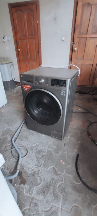 LG 9/5кг стиральная машина