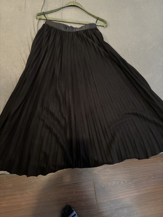 Дамска пола чисто нова велур