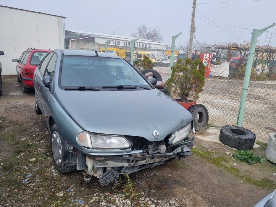 Renault Laguna  НА ЧАСТИ