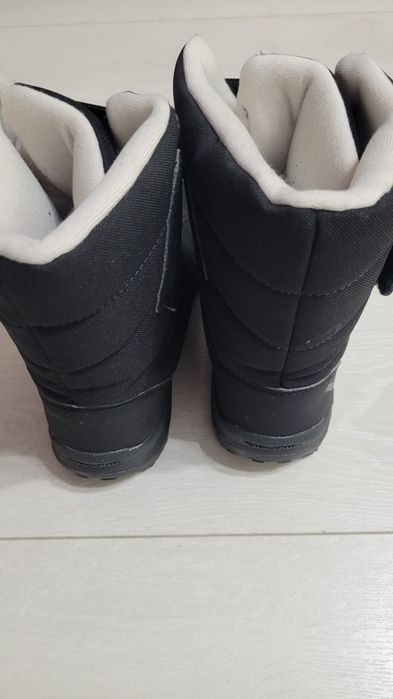 Cizme QUECHUA iarna impermeabile nr. 36, perfecta stare