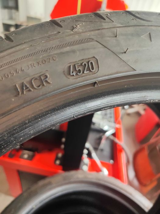 2бр. летни гуми 255/35/19 Goodyear