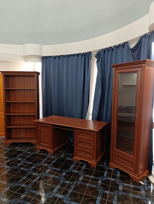 Продаю мебель для кабинета