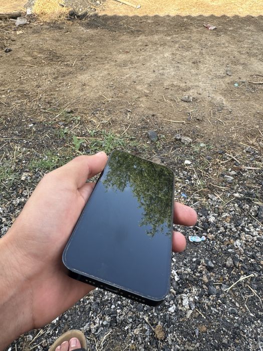iphone 13 каробка есть