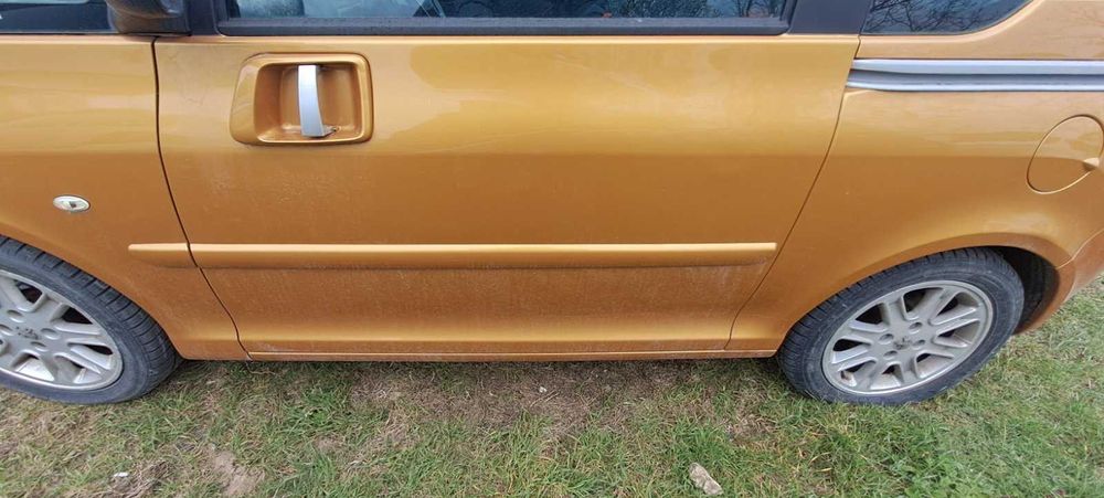 Peugeot 1007 1.6I 110 к. с на части