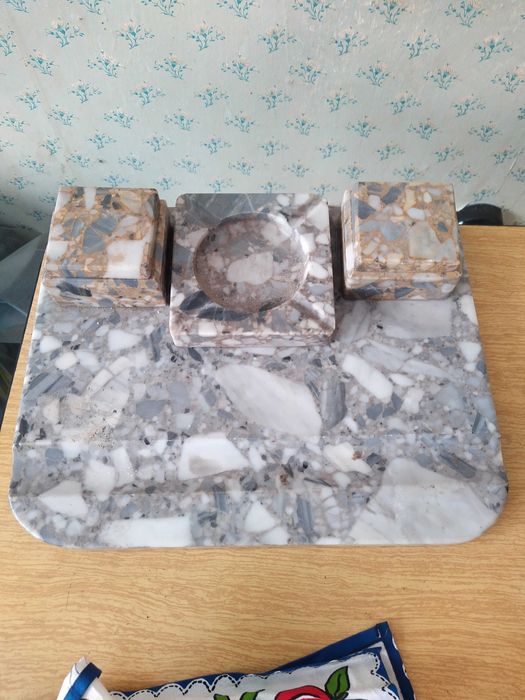 Мраморна мастилница писалище