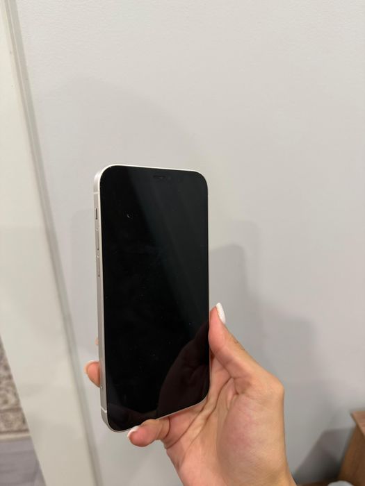 Продам айфон 12 в отличном состояний