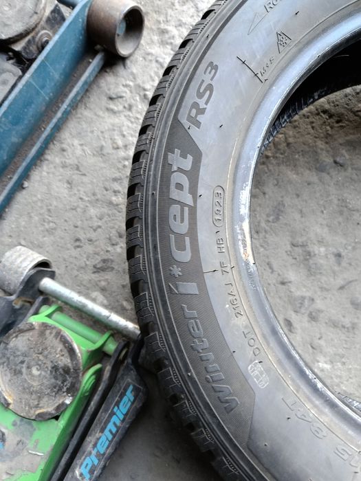 Зимни гуми -2023г.-15цола-175/65-1бр.-65лв."HANKOOK"-като нови