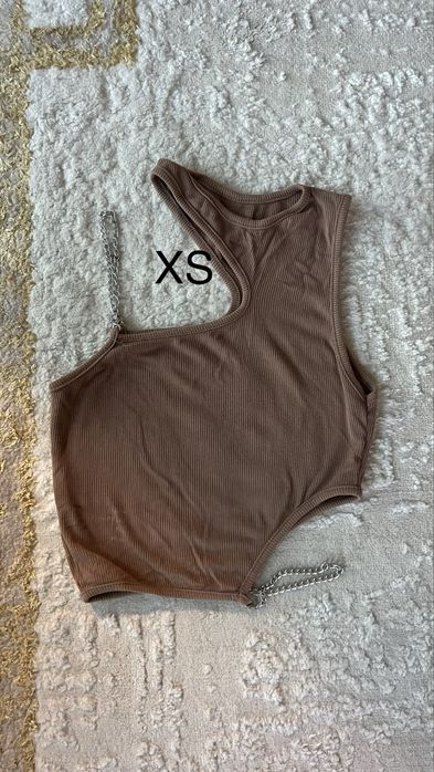 ЛОТ от топове на марките Pull and Bear и Bershka