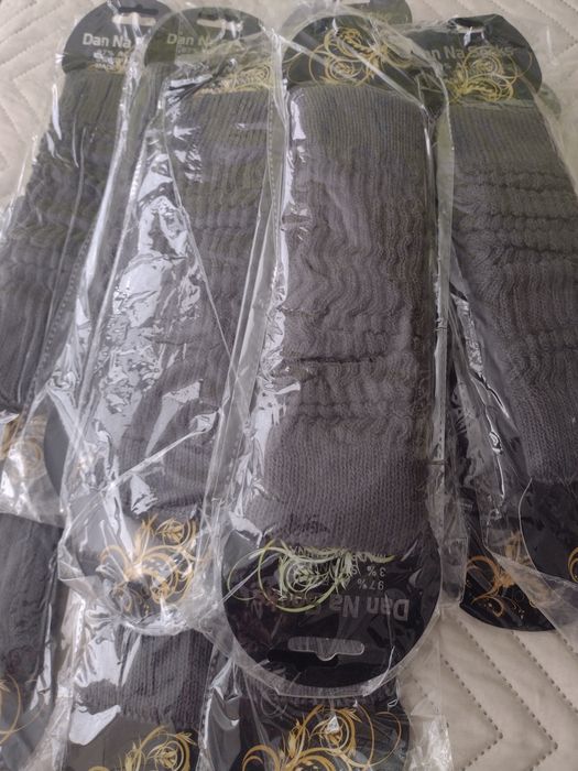 Зимни дамски мекички гети 27 броя продават се всички заедно.