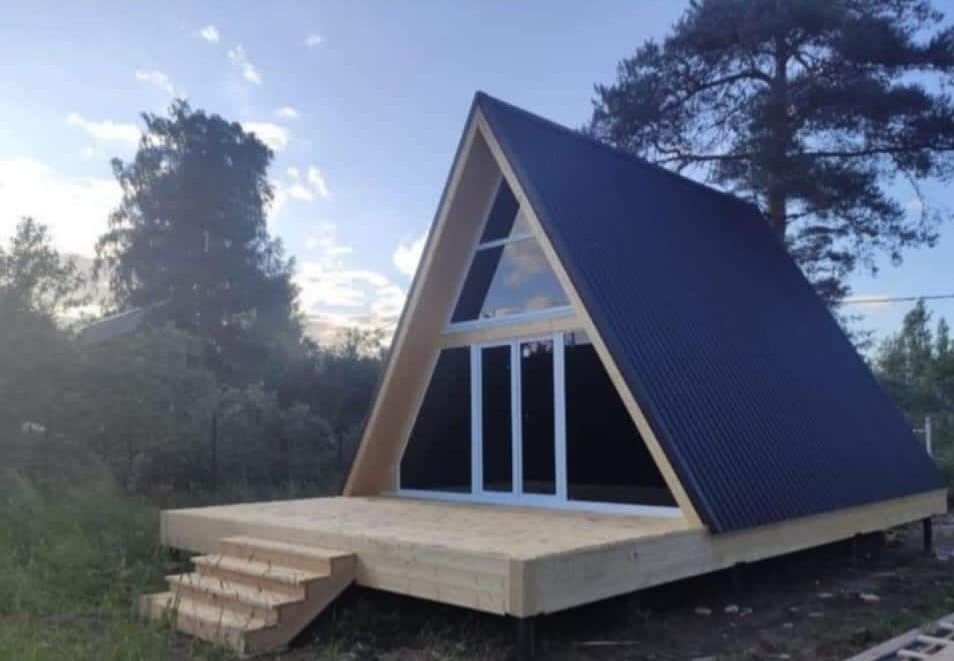 Vindem cabane tip A-frame