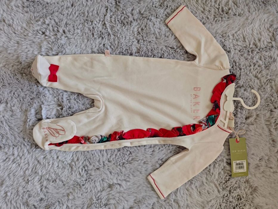 Ново 3 бр . Ted Baker- ромпър 0-3 месеца