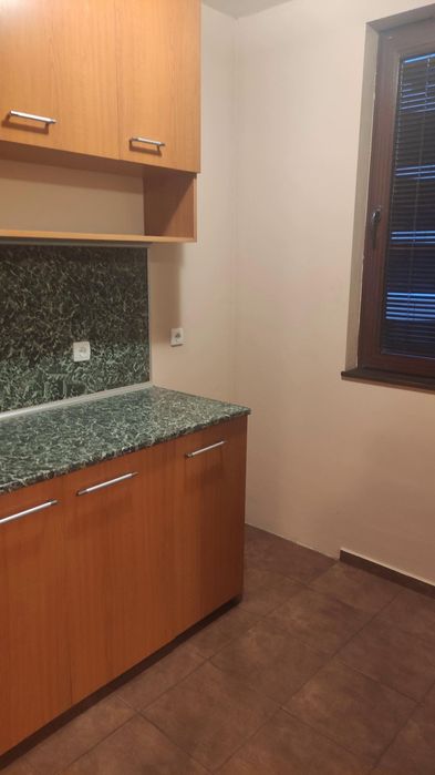 Дава се под наем Едностаен апартамент в София, Бъкстон - 39 кв.м за 375 € - Снимка #1