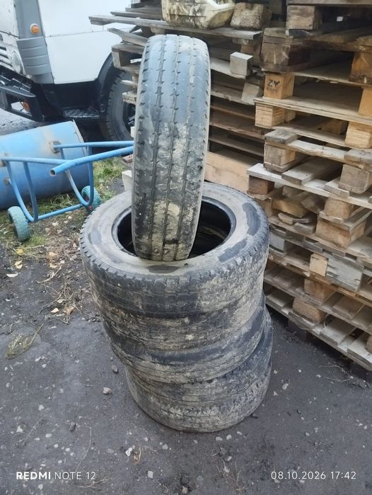 Продам резину на газель.