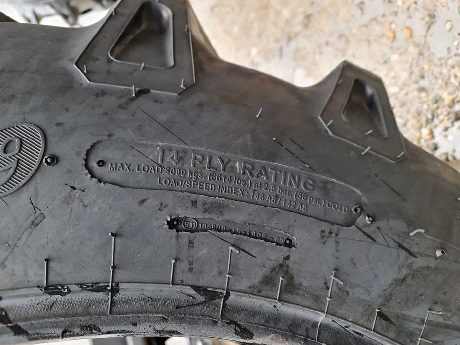 Cauciucuri FIAT 16.9-34 noi marca MRL cu 14PR anvelope rezistente