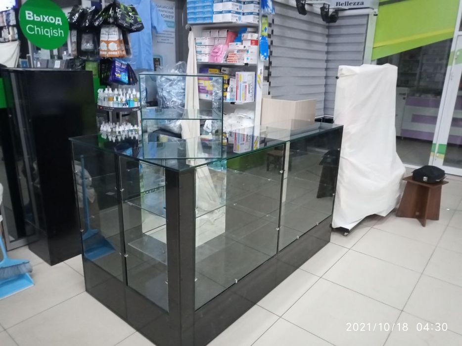 Oynali vitrinalar, стеклянный витрыни