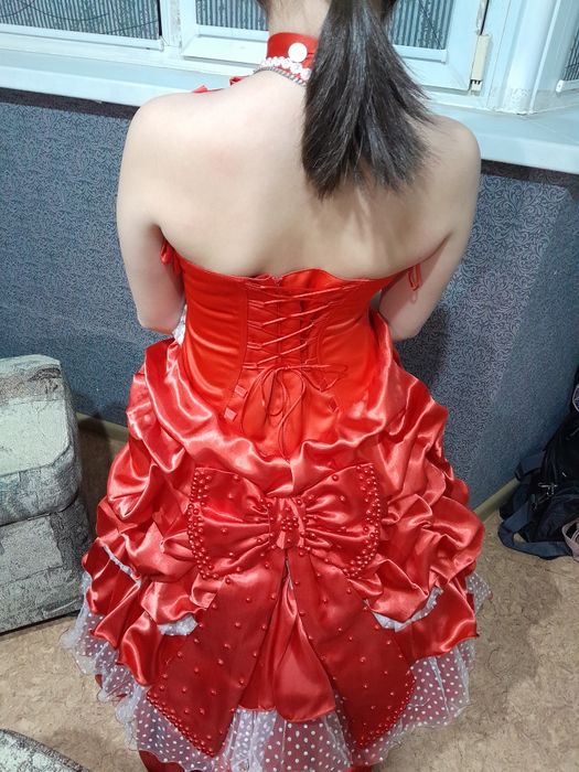 Продам бальные платья