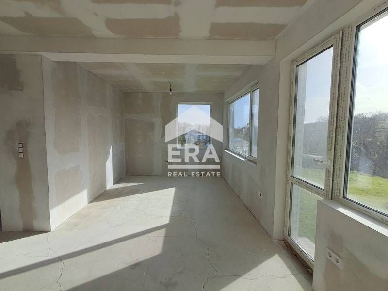 Продава се Къща в Варна, м-т Ракитника - 182 кв.м за 440 €/кв.м - Снимка #8