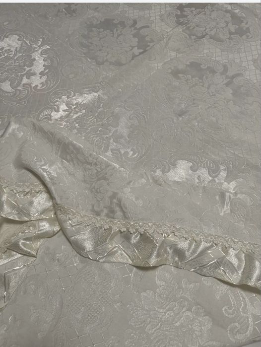 Set pilota pat,fata de masa mare si draperii ca noi!!super pret!