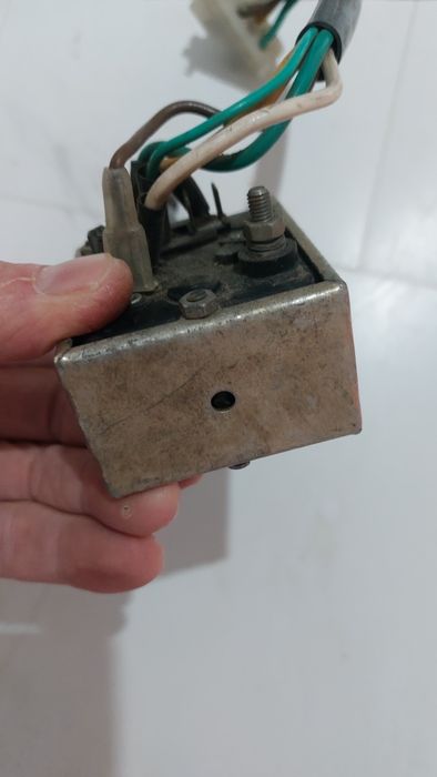 bloc lumini cutie siguranțe mânere deschidere geam dacia 1300